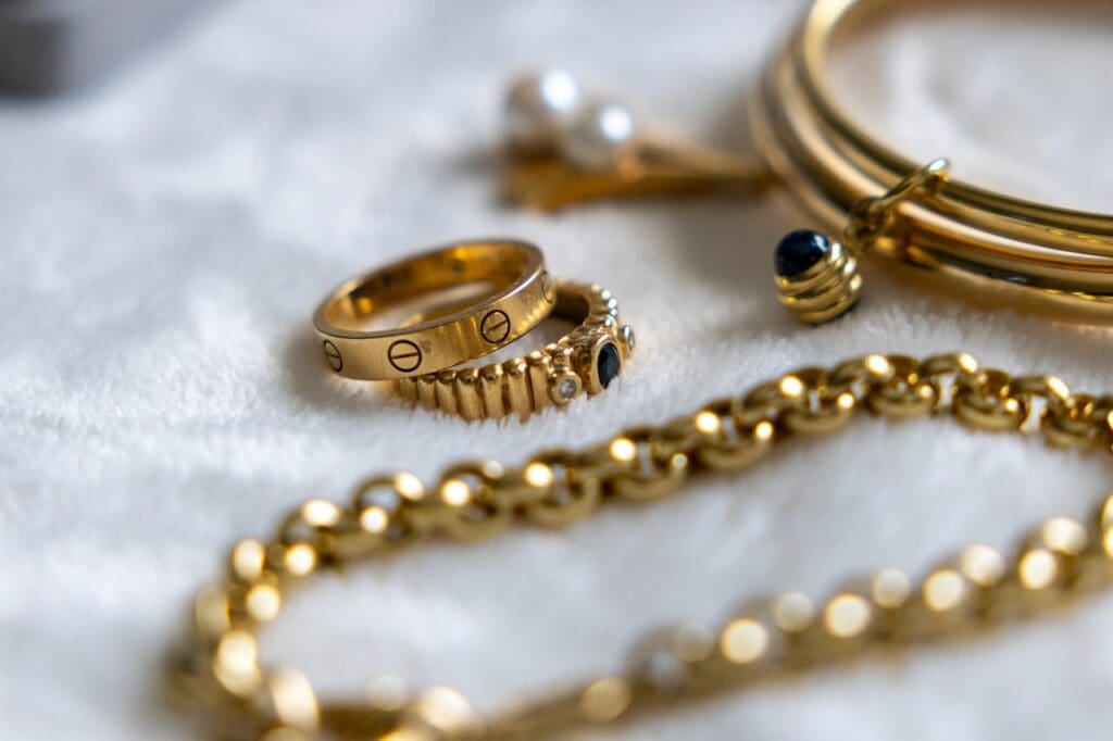 What is The Best Way to Sell Gold Jewelry? Understand Your Options and Get the Cash You Need